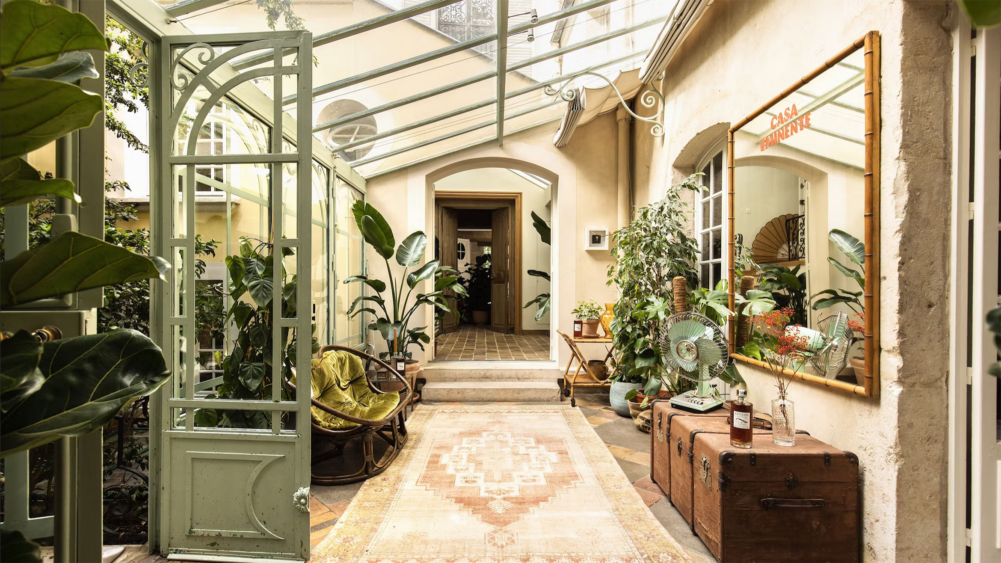 Casa Eminente, a Parisian pop-up for Eminente rum - LVMH